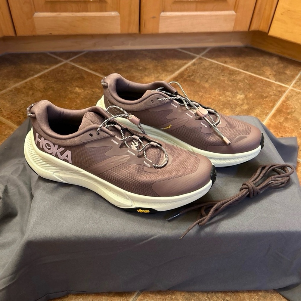 Like New Hoka Transport Size 7.5 Color: Smokey Quartz